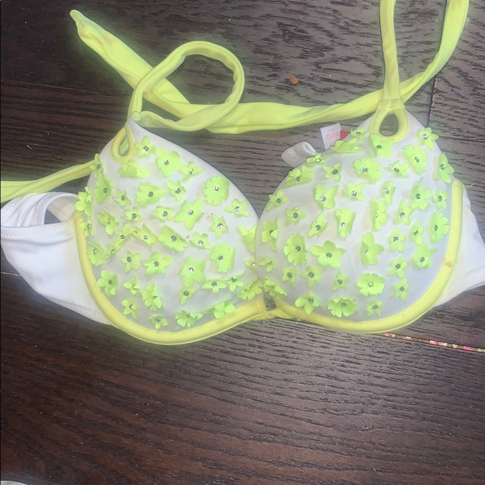 Bikini top